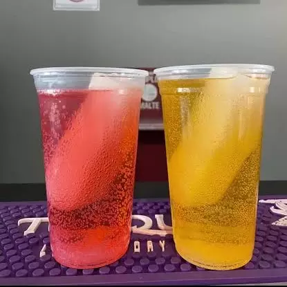 DOSE DE GIN COM RED BULL