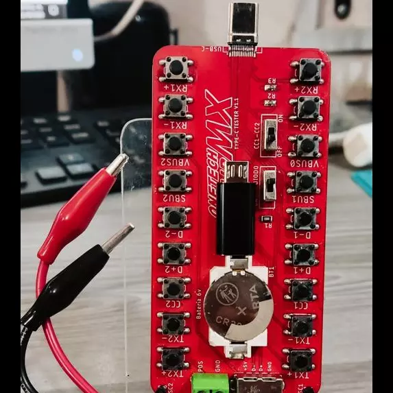 USB TESTER CON ADAPTADOR V8