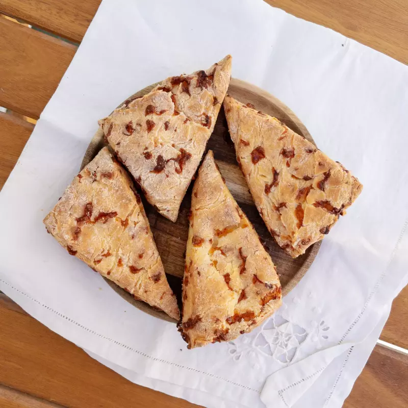 Scons de Queso CONGELADOS x 4 unid