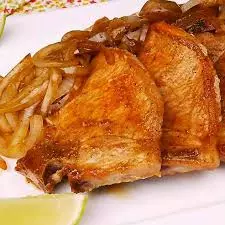 Bisteca Suína Acebolada