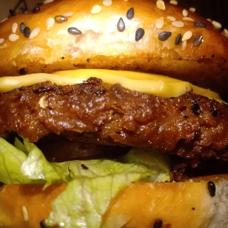 Cheese Salada Vegetariano com fritas