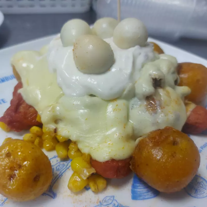 Salchipapa Criollo