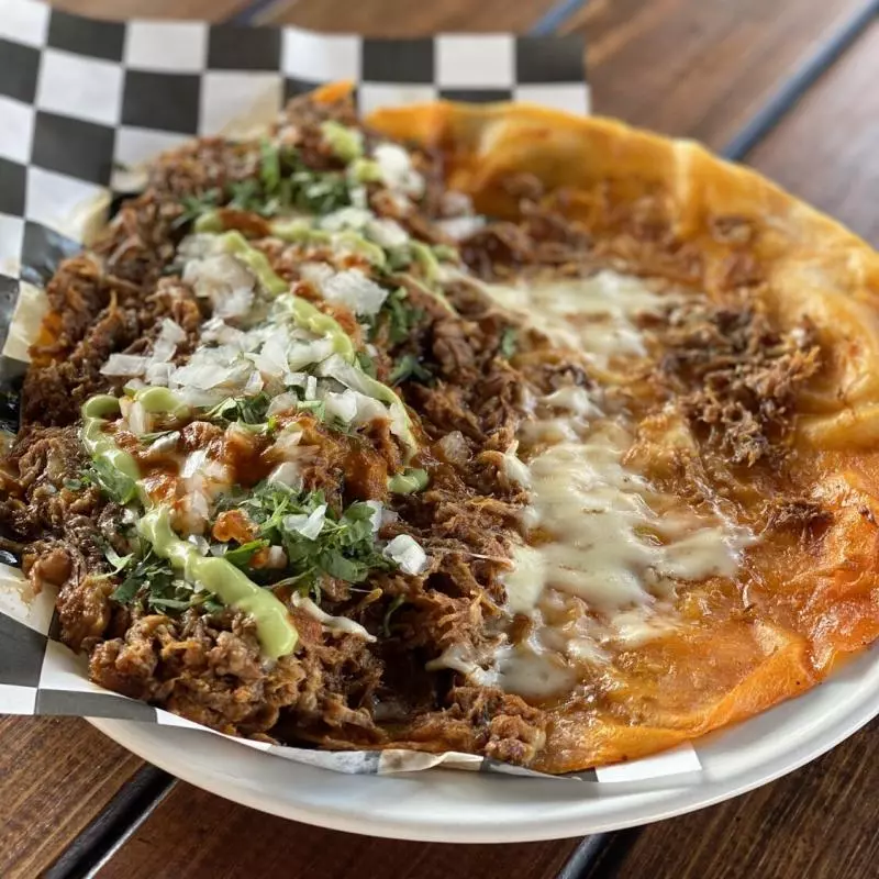 MEGAQUESABIRRIA de Birria de Res