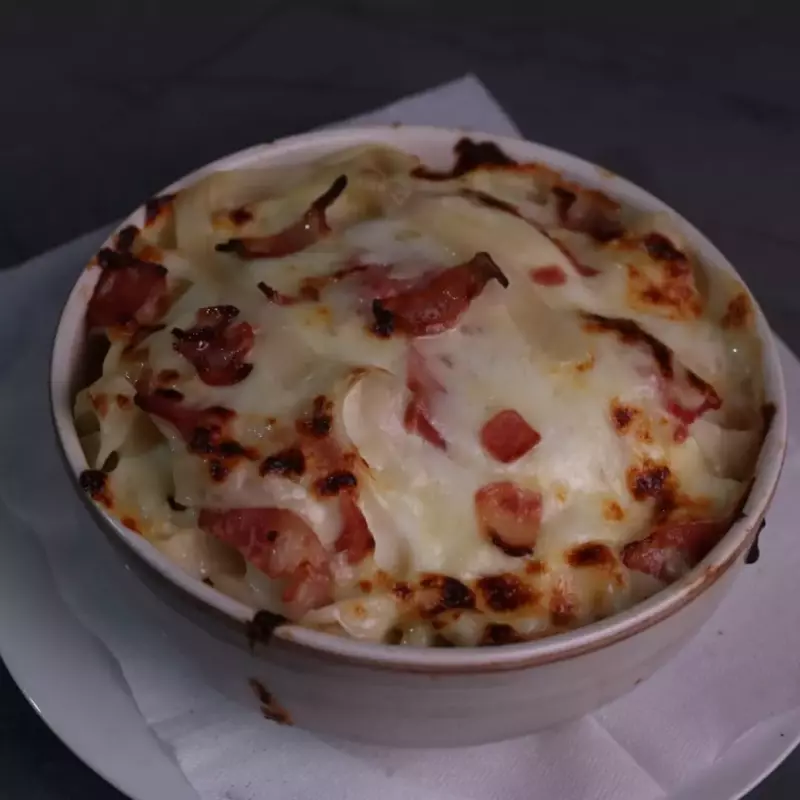 FETUCCINI  SALSA CHAMPIÑON AL AJILLO