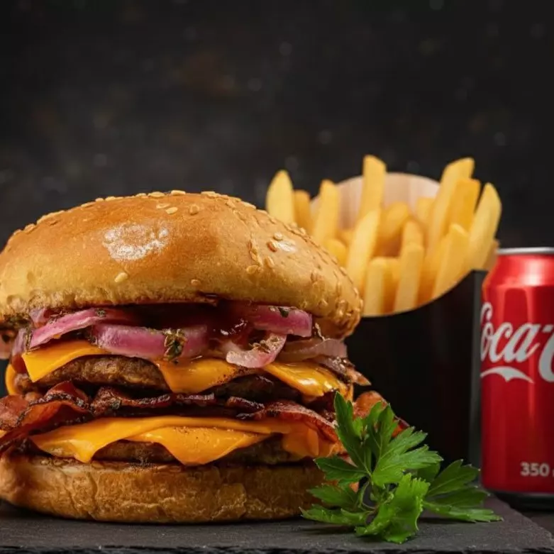 Duplo cheddar + Batata + Bebida