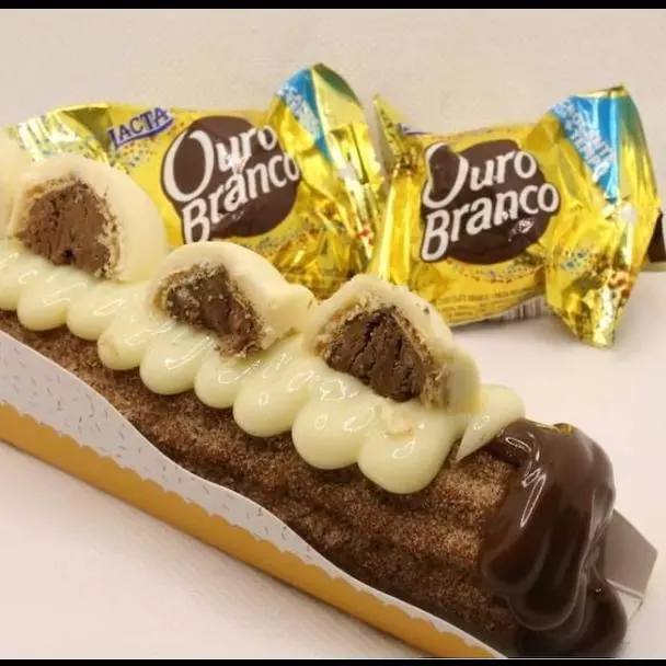 CHURROS OURO BRANCO COM NUTELLA OU NINHO