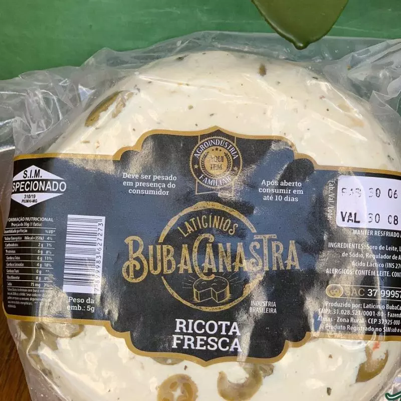 Ricota c/ Azeitonas - Peça Inteira