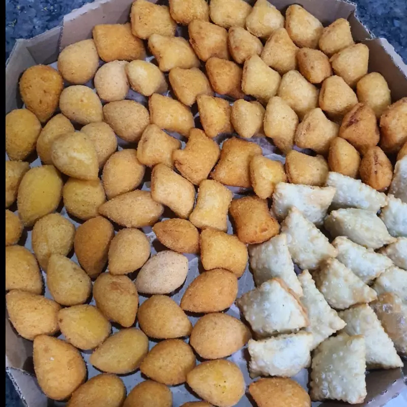 100 salgados de festa