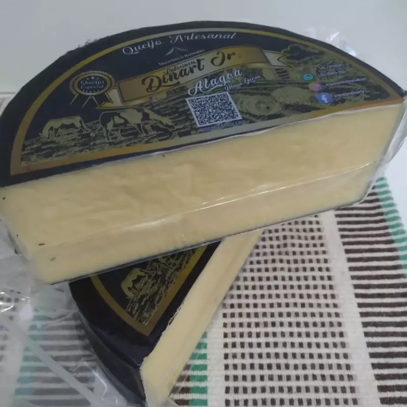 Queijo Parmesão Capa Preta Dinart