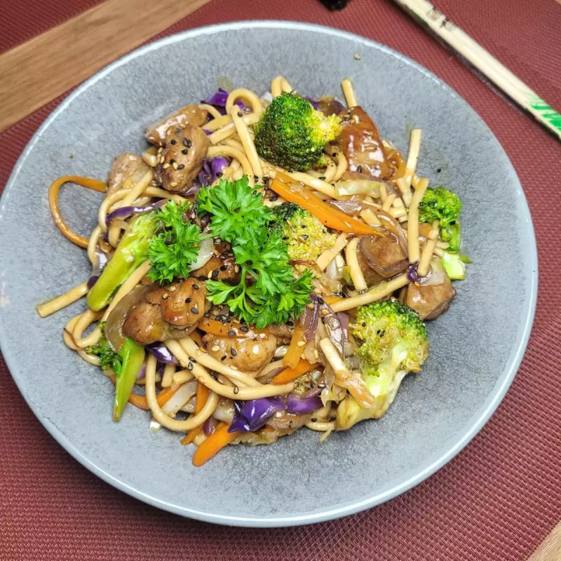 Yakisoba de carne