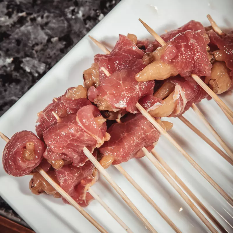 JALAPEÑO ENROLLADO DE CARNE 泡椒牛肉串