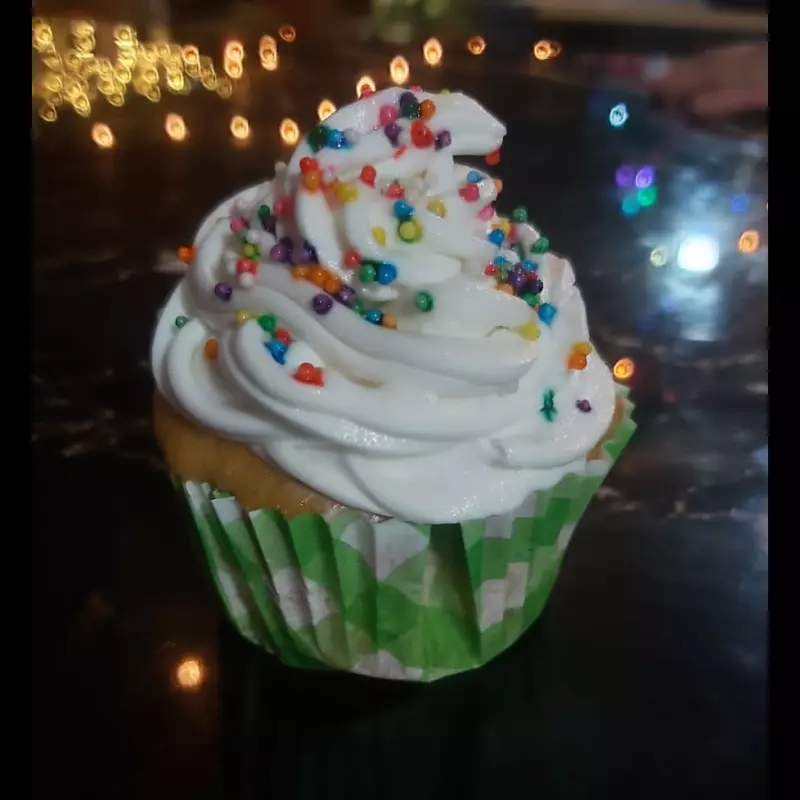 CUP CAKE VAINILLA Y  TURRON