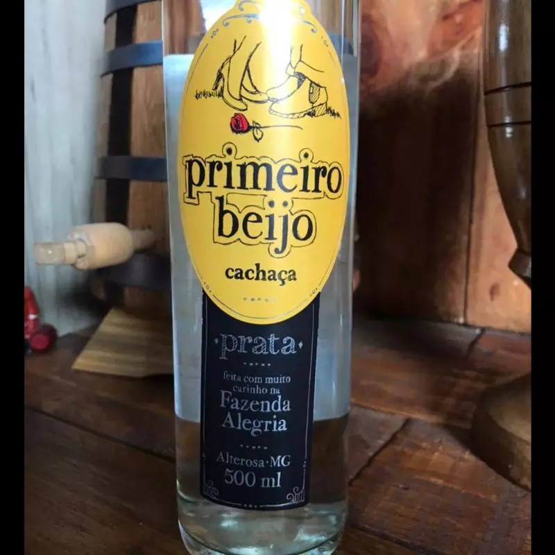 Cachaça Primeiro Beijo - PRATA