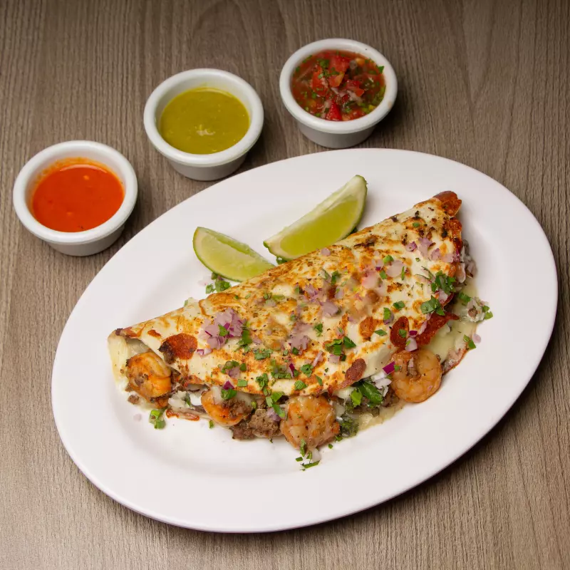 Quesadilla mar y tierra