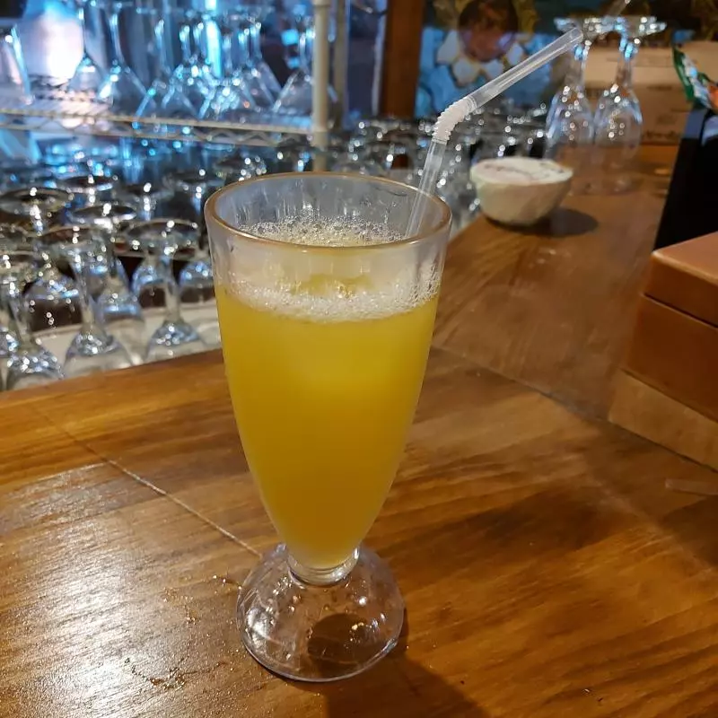 JUGO DE MANGO-MARACUYA
