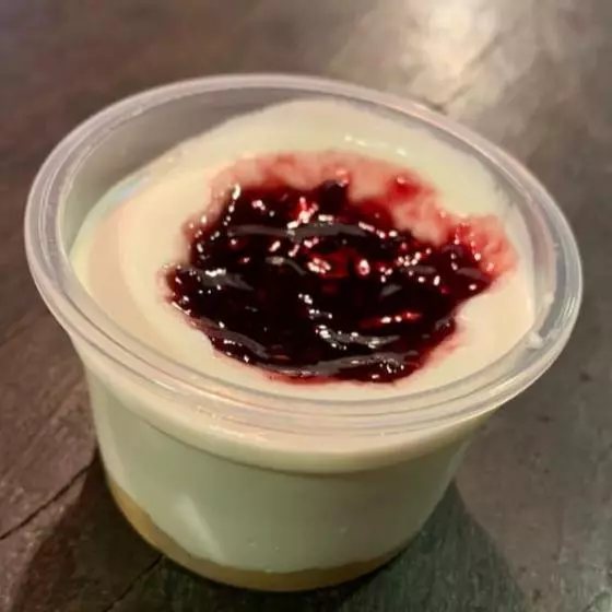 CHEESECAKE DE FRUTAS VERMELHAS