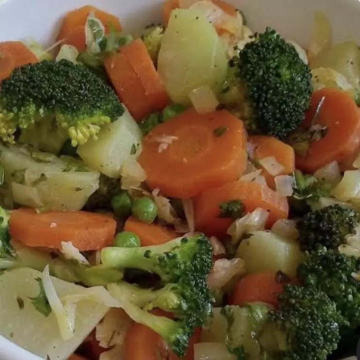 Mix de legumes a olho e óleo