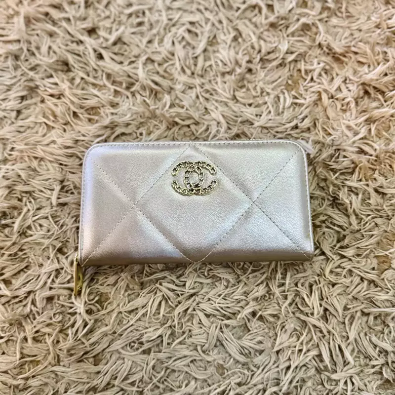 BILLETERA CHANEL GOLD