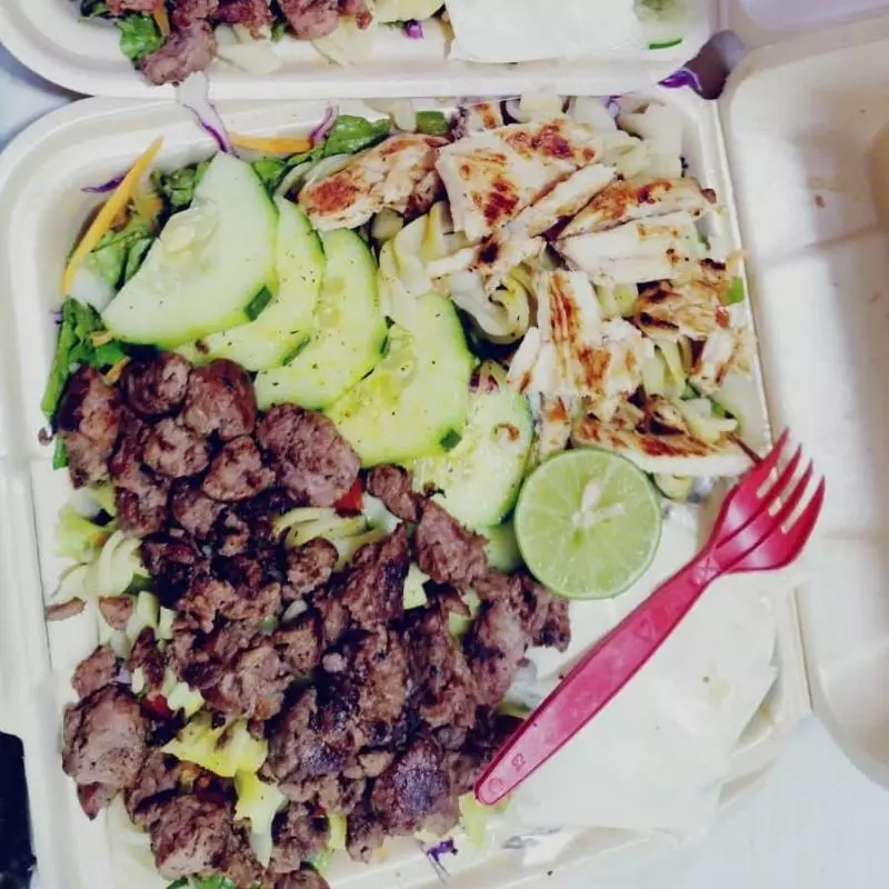 ENSALADA ARRACHERA CON POLLO PARRILL