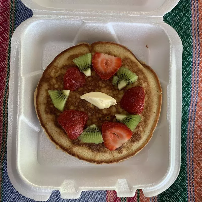 Hot cakes c/fruta