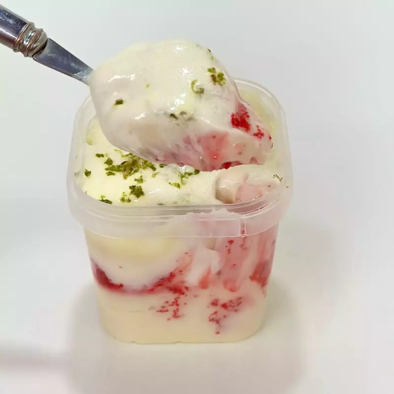 Bolo no pote Red Velvet c/ Limão