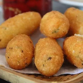 BOLINHO DE MANDIOCA