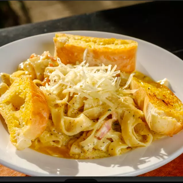 Fettuccine a la Carbonara