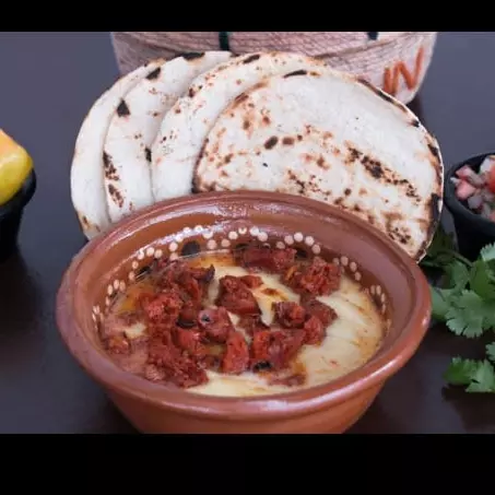 Queso fundido/melted cheese