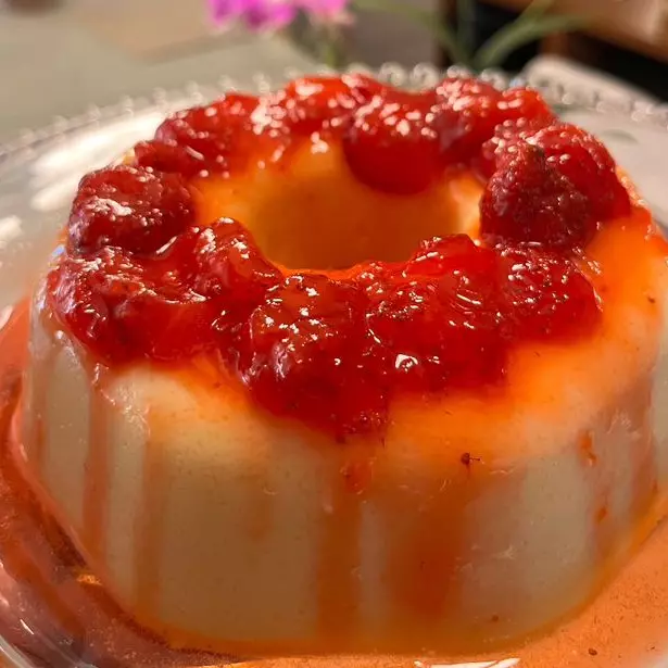 Chocolate branco com morango (500ml)