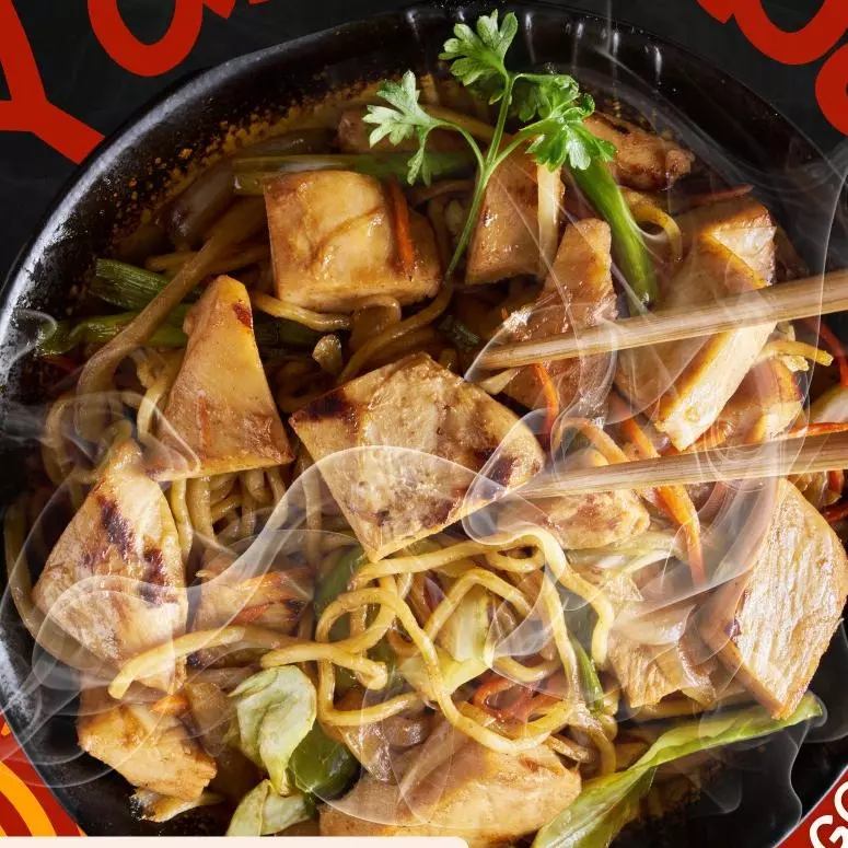 Yakisoba  frango / carne 250g