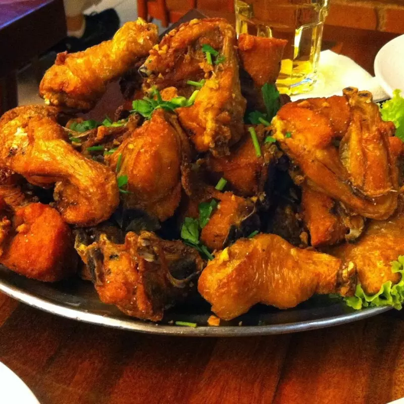 FRANGO À PASSARINHO