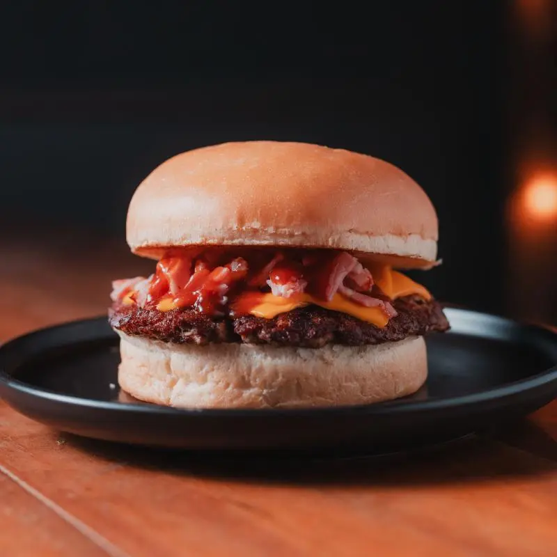 2 Burger Clásicas + 2 Latas