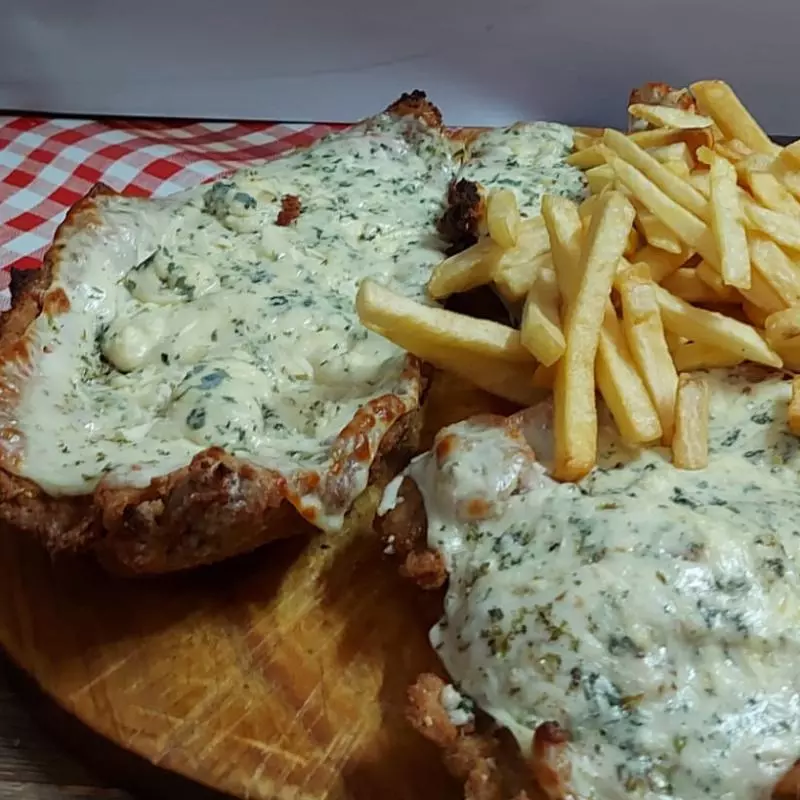 Pizzanesa de pollo muzza (5 pers)