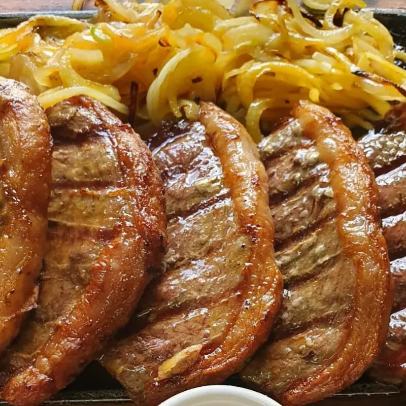 Picanha Acebolada na Chapa