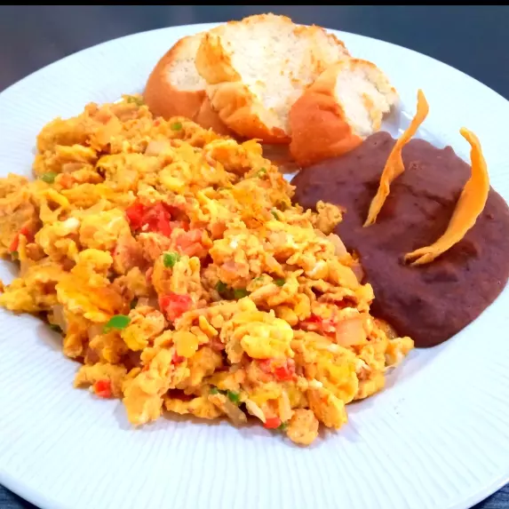 Huevos a la Mexicana