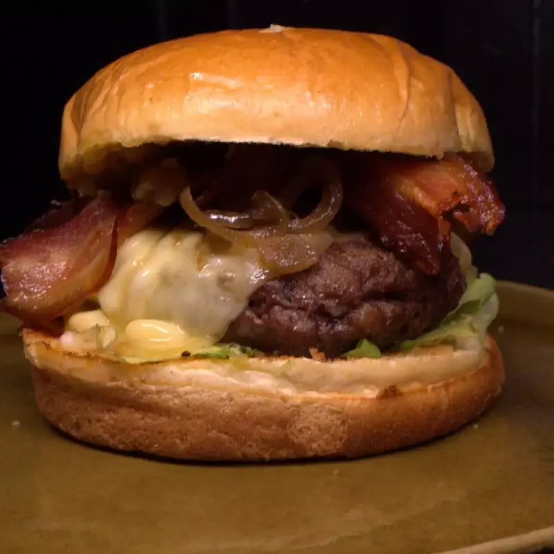 Hamburguer Black Churrasco