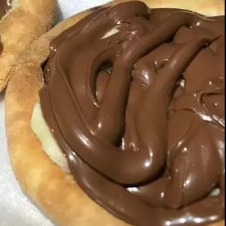 Esfiha de chocolate preto