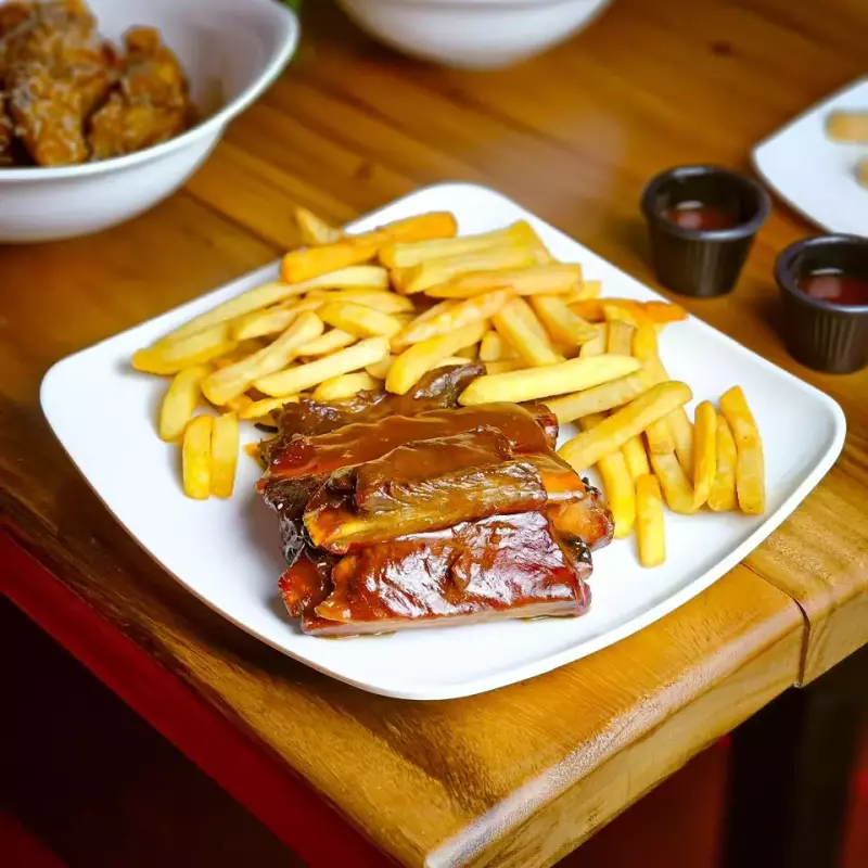 COSTILLAS ASADAS O BBQ