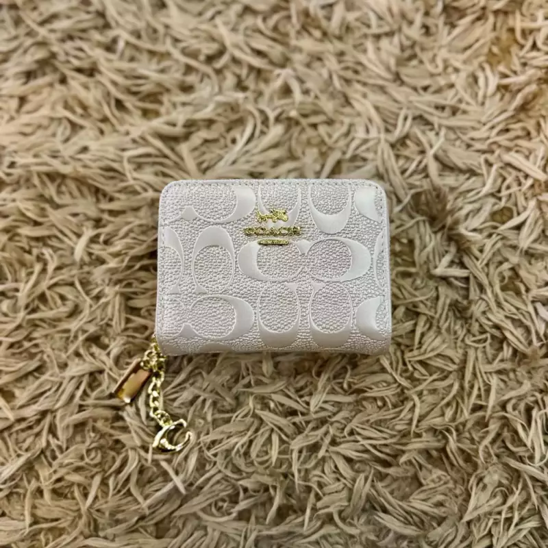 MINI BILLETERA COACH MONOGRAM GOLD