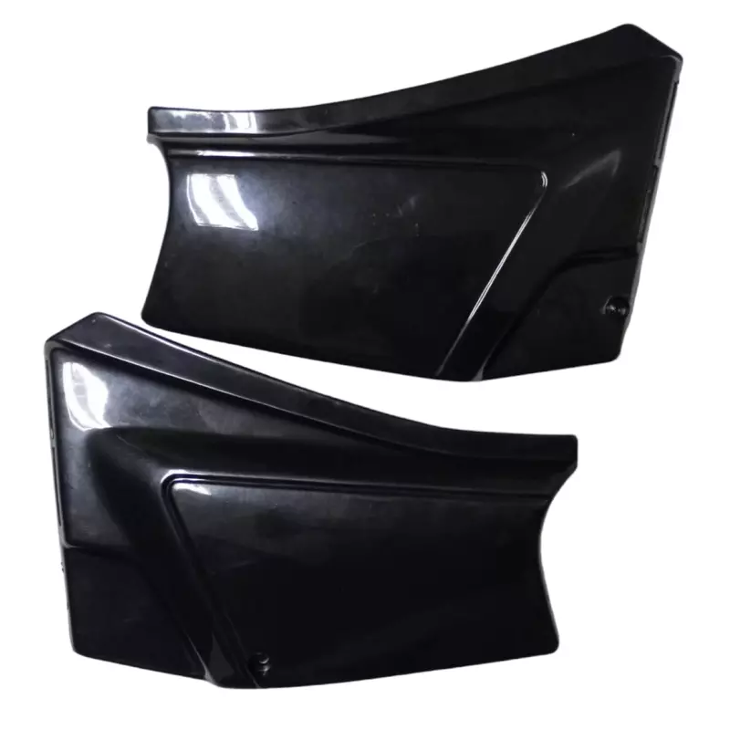 TAPA LATERAL AKTT NEGRO