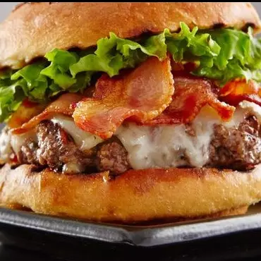 Hamburguesa de arrachera c tocino