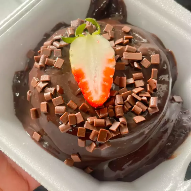 Bolo de Chocolate com Morango