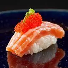 Niguiri Barriga Salmão c Ovas 6