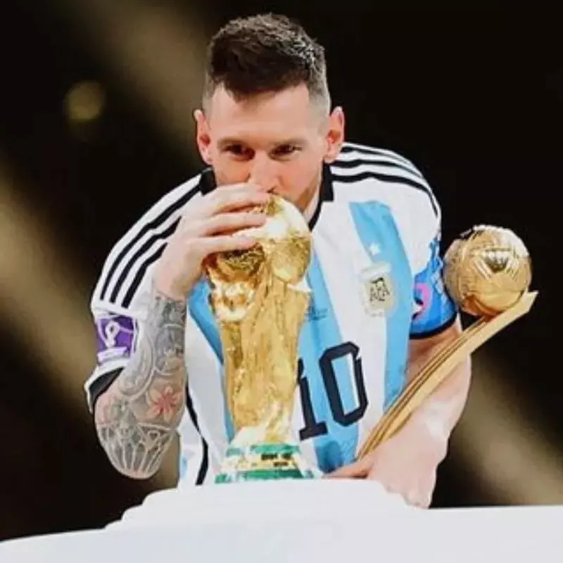 MESSI 2 PERSONAS