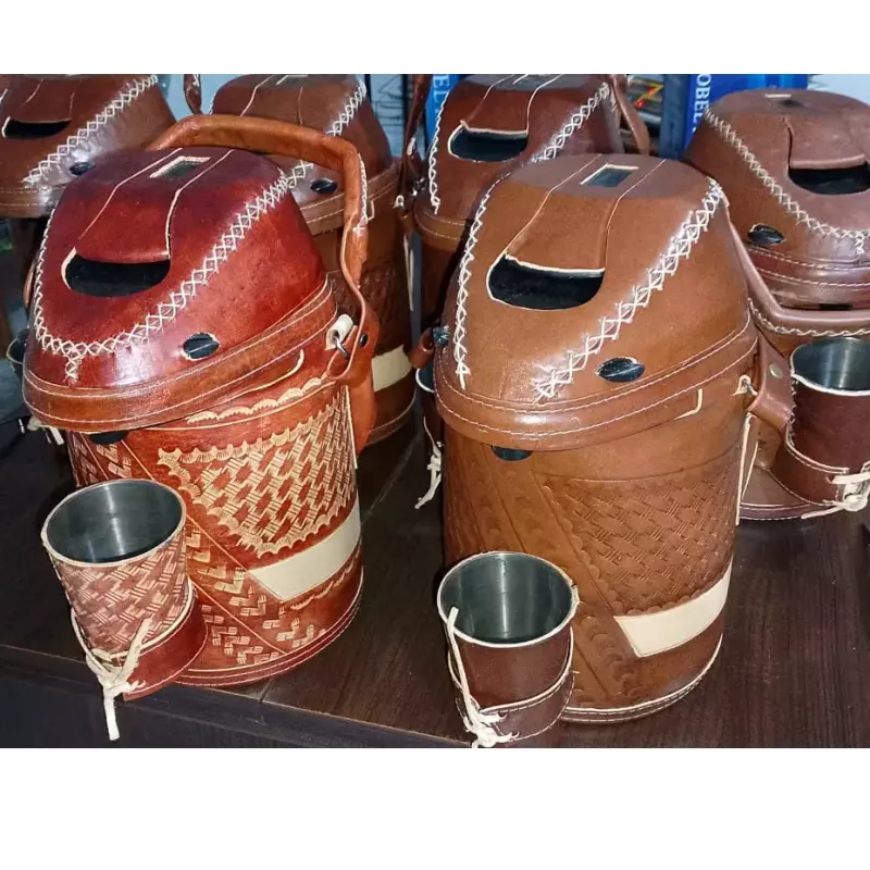 Garrafa encapada couro de 2.5L