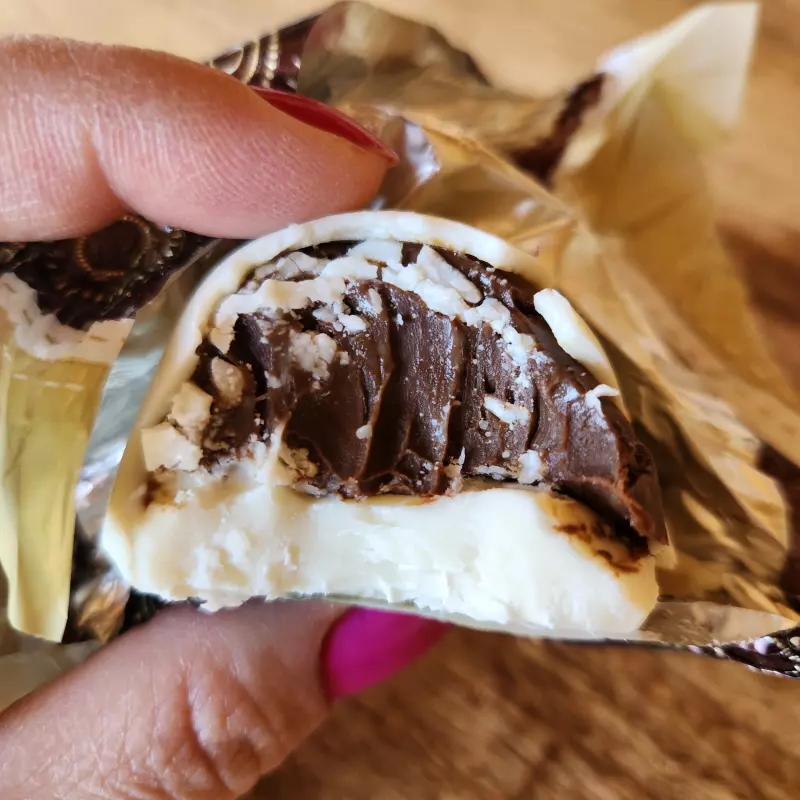 Trufa chocolate branco c/ brigadeiro