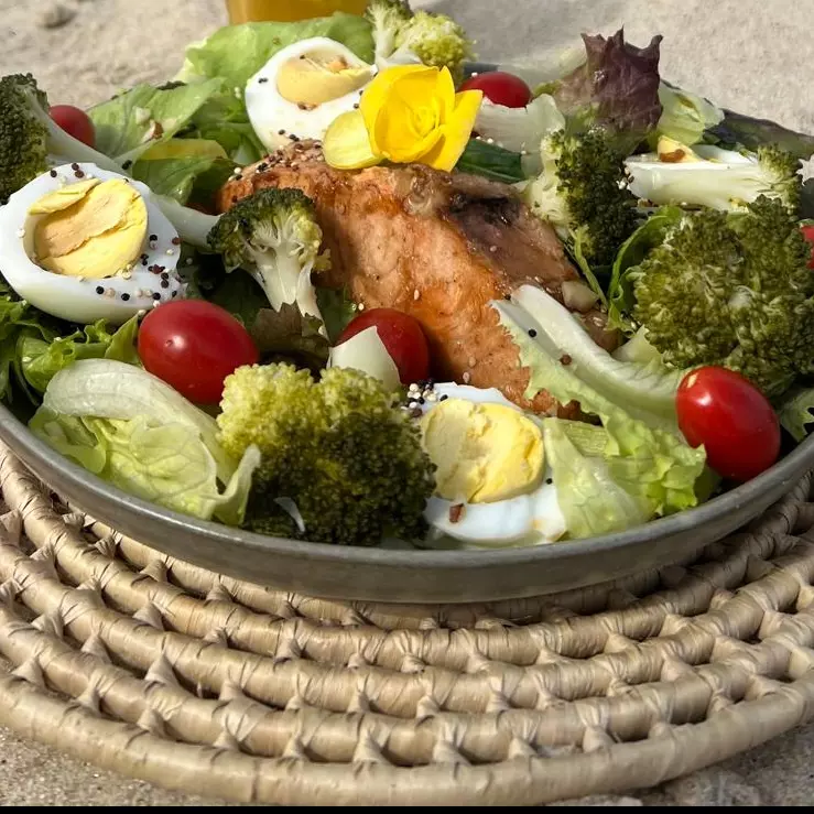 Salada de Salmão Teriyaki