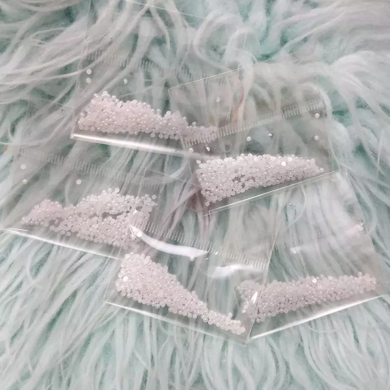 Media perlas pequeñas (Color blanco)