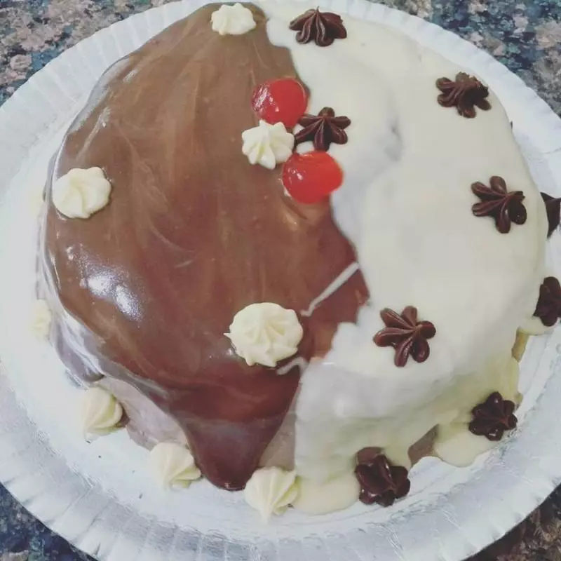 TORTA DE NINHO E BRIGADEIRO