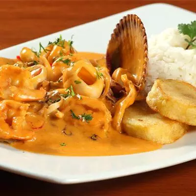 Filete de pescado a lo macho